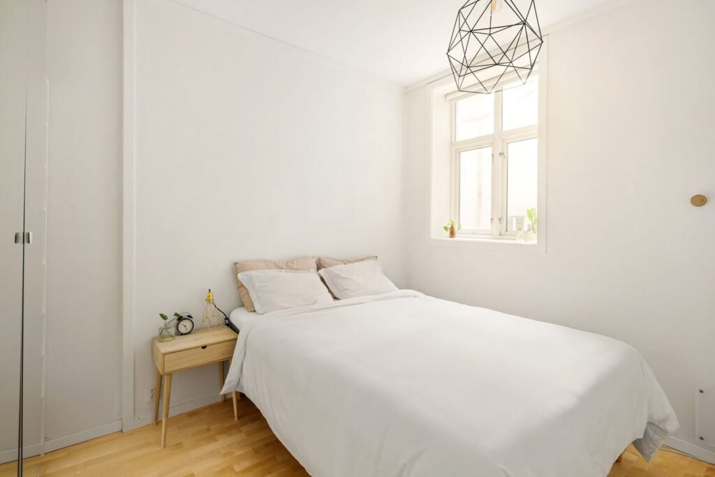 Chambre préparée avec du linge de qualité hôtelière en Ille-et-Vilaine — Keyzorizon Conciergerie